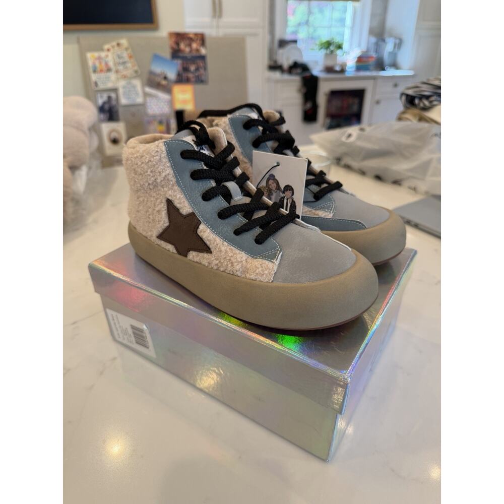 Shushop Lola And The Boys Sneakers Toddlers Size 11.5C